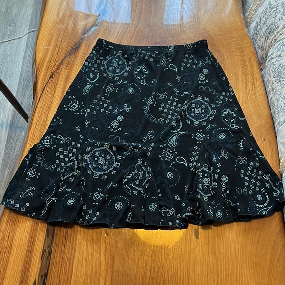 Briggs New York Petite Casual Fit & Flare Knee Length Skirt - Picture 6 of 13